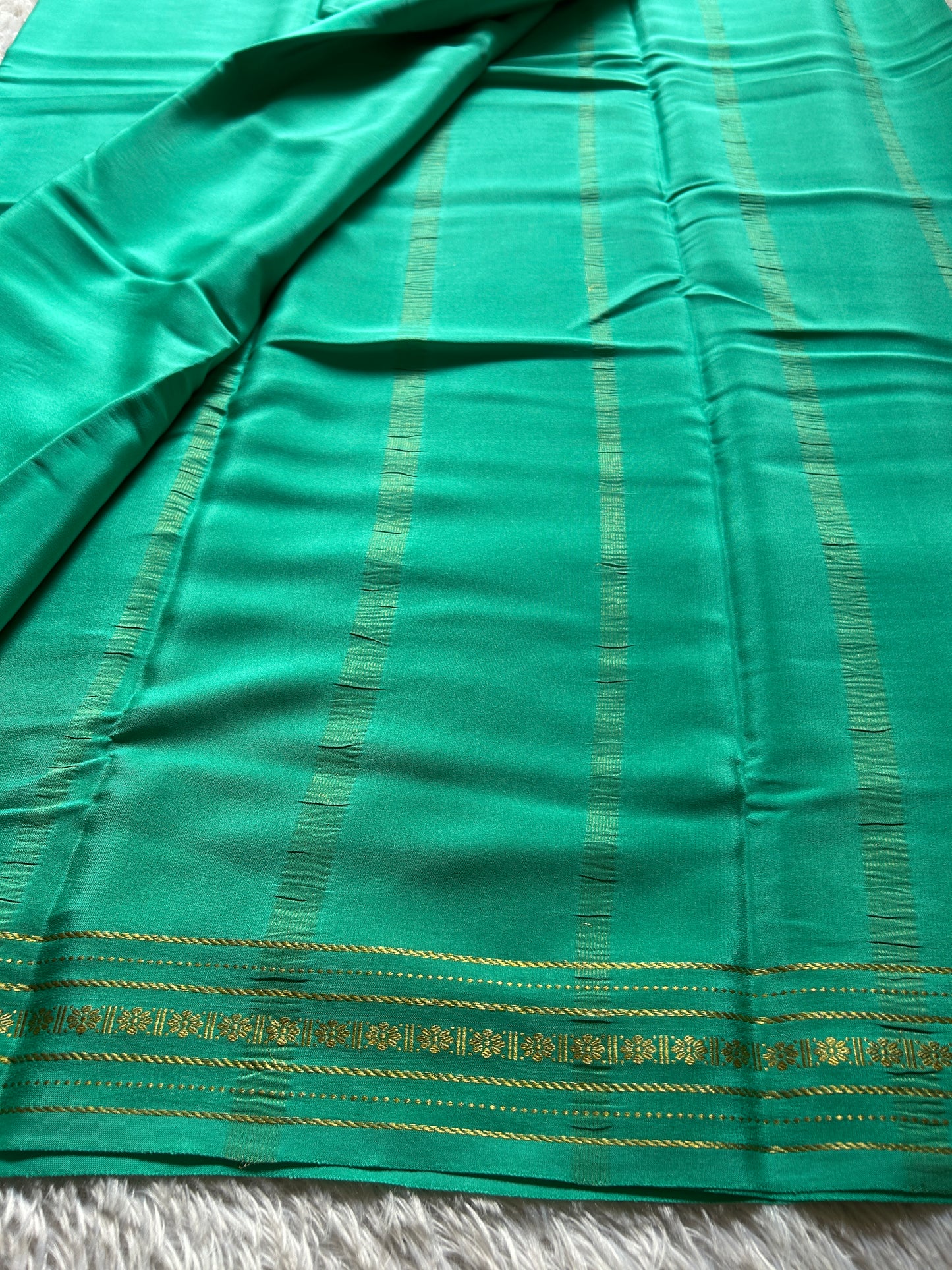 Mallige : Solid Turquoise