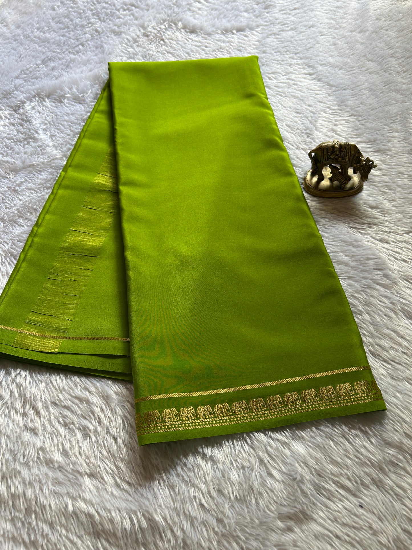 Gamani : Solid Mehendi green