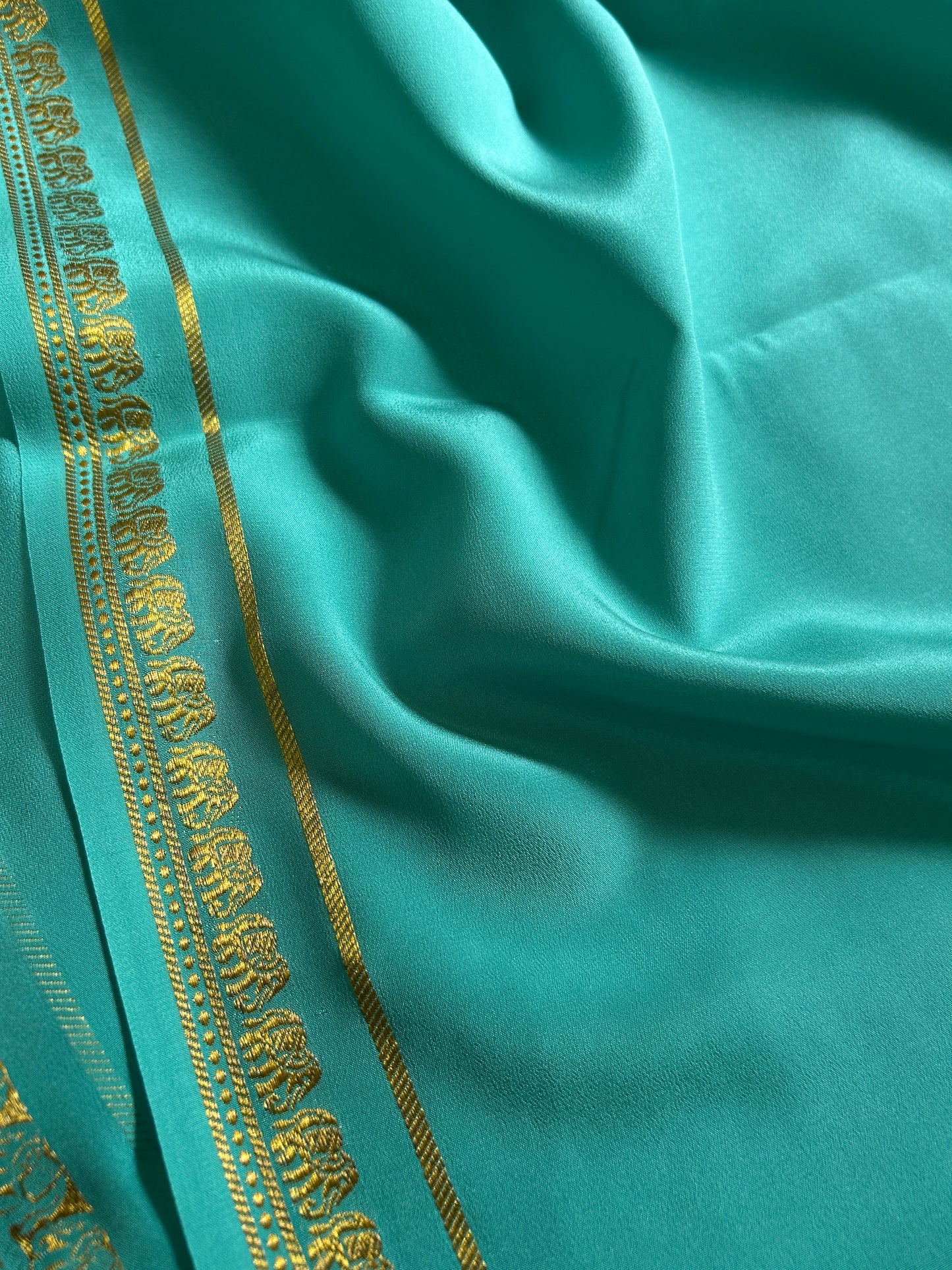 Gamani : Solid Sea blue