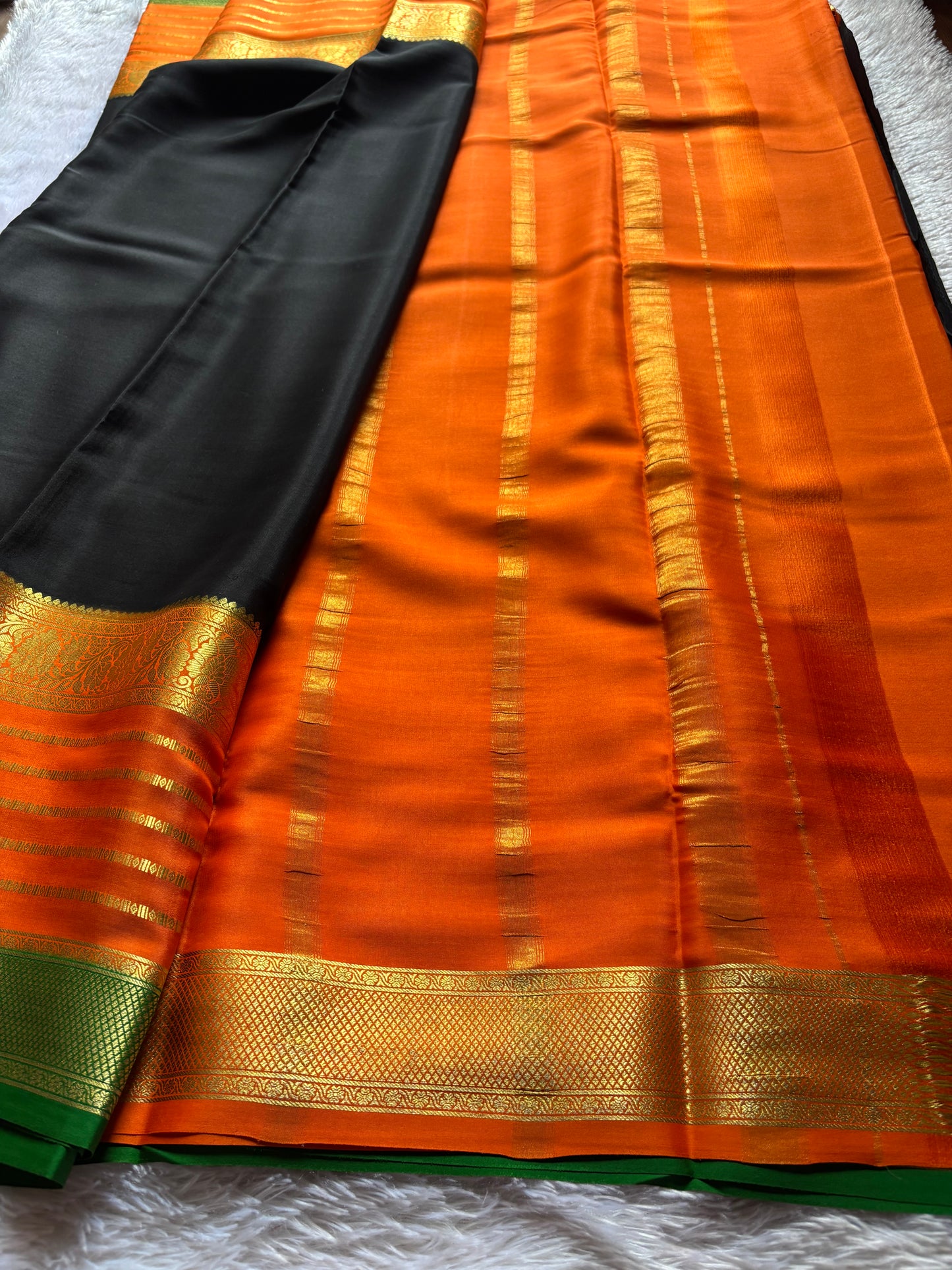 Sindhu (3D) : Black-orange-green