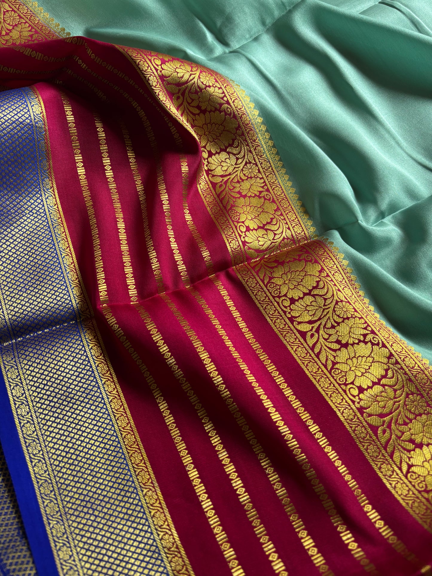 Sindhu (3D) : Sea green-rani pink-royal blue