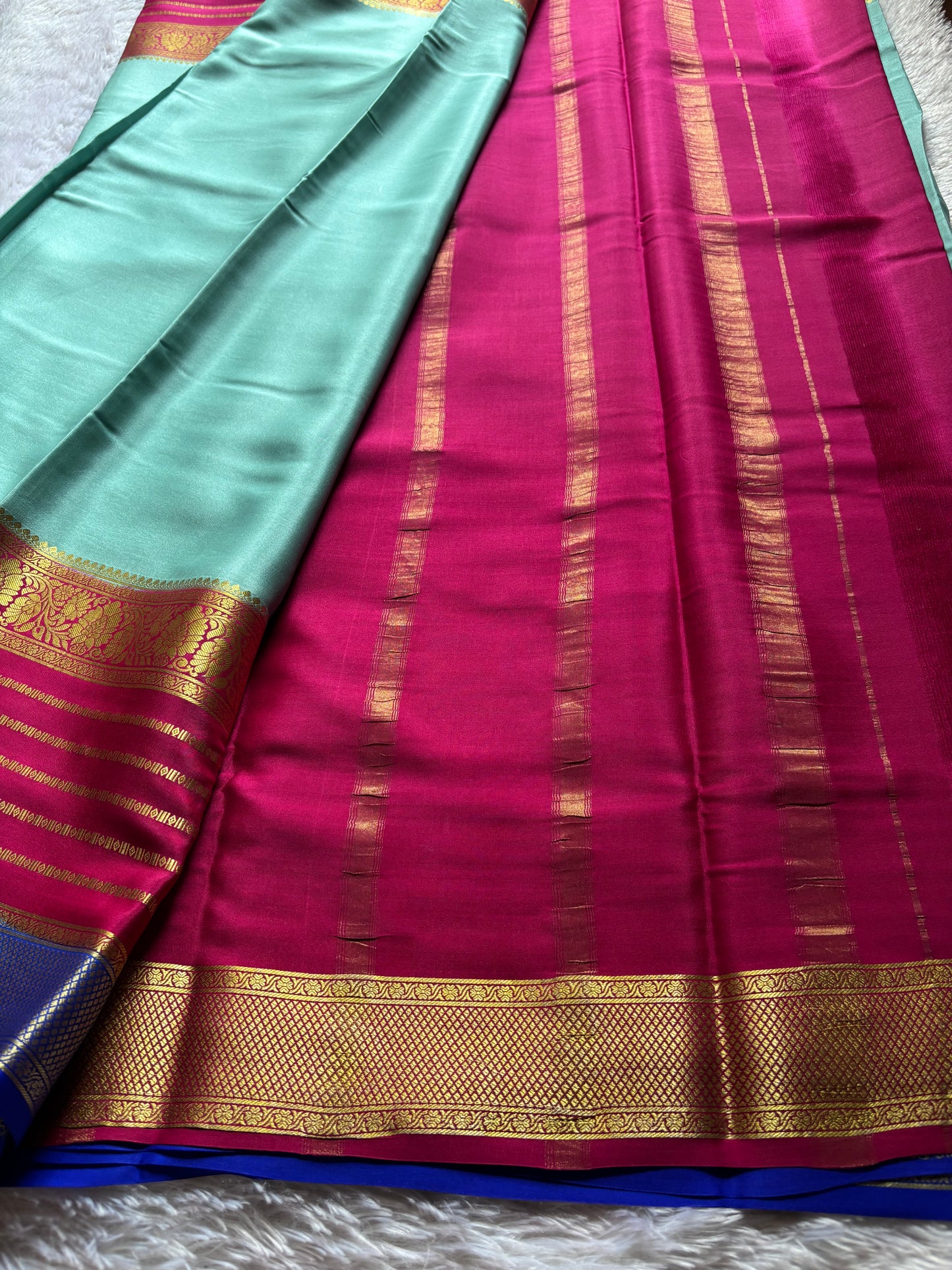 Sindhu (3D) : Sea green-rani pink-royal blue