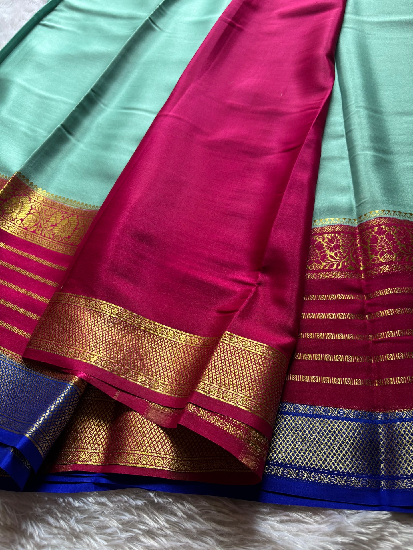 Sindhu (3D) : Sea green-rani pink-royal blue