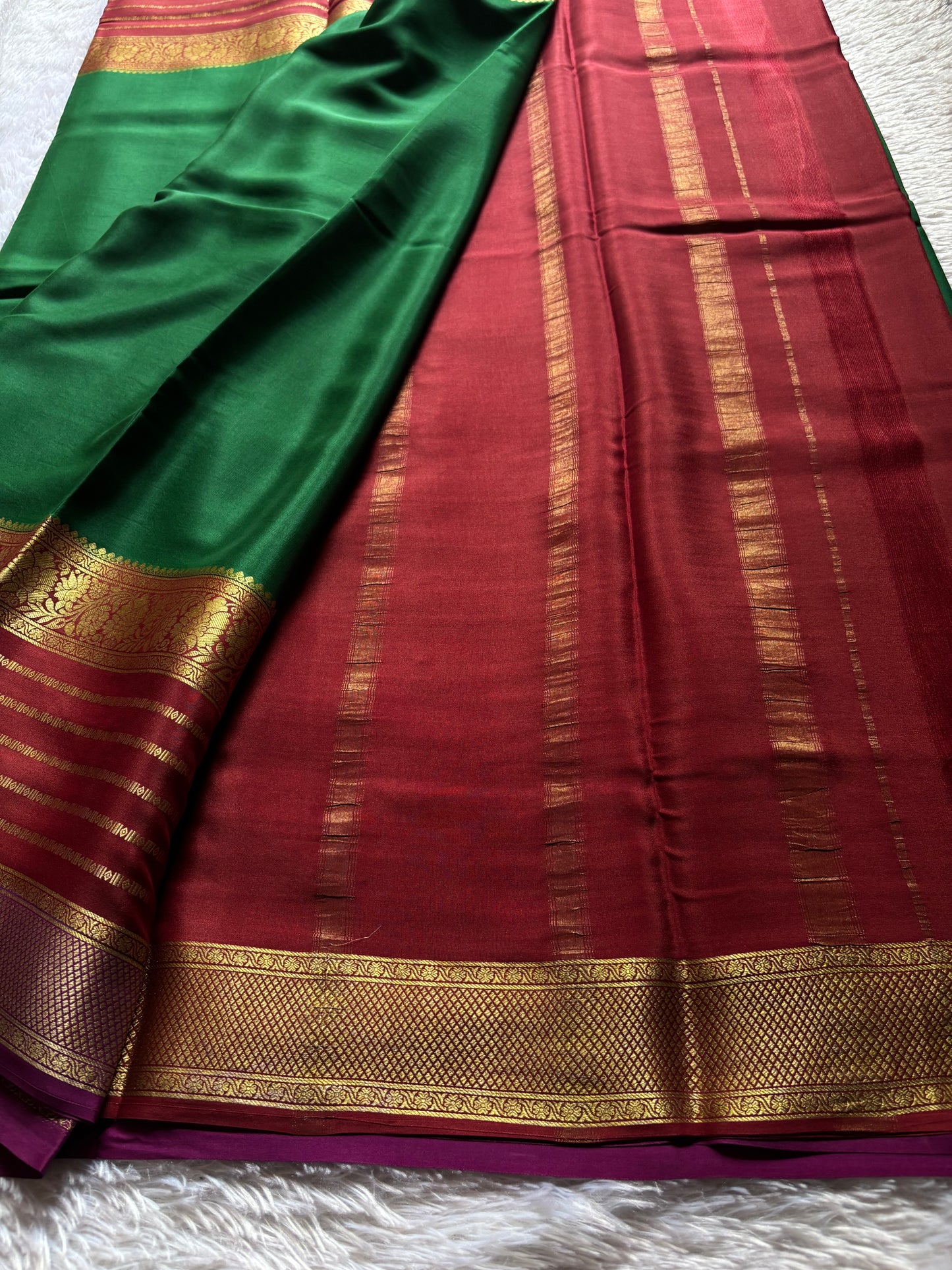 Sindhu (3D) : Bottle green-maroon-magenta
