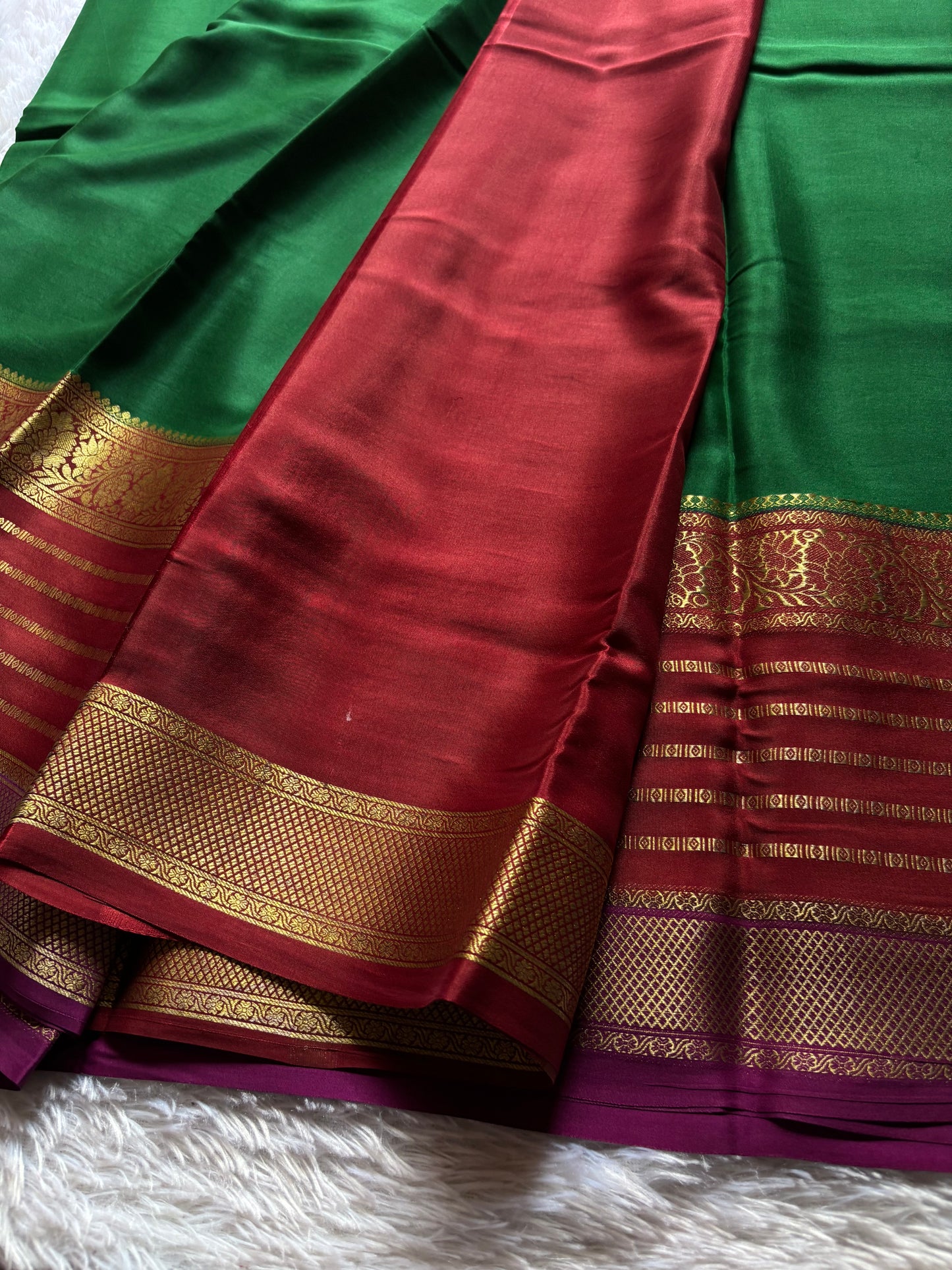 Sindhu (3D) : Bottle green-maroon-magenta