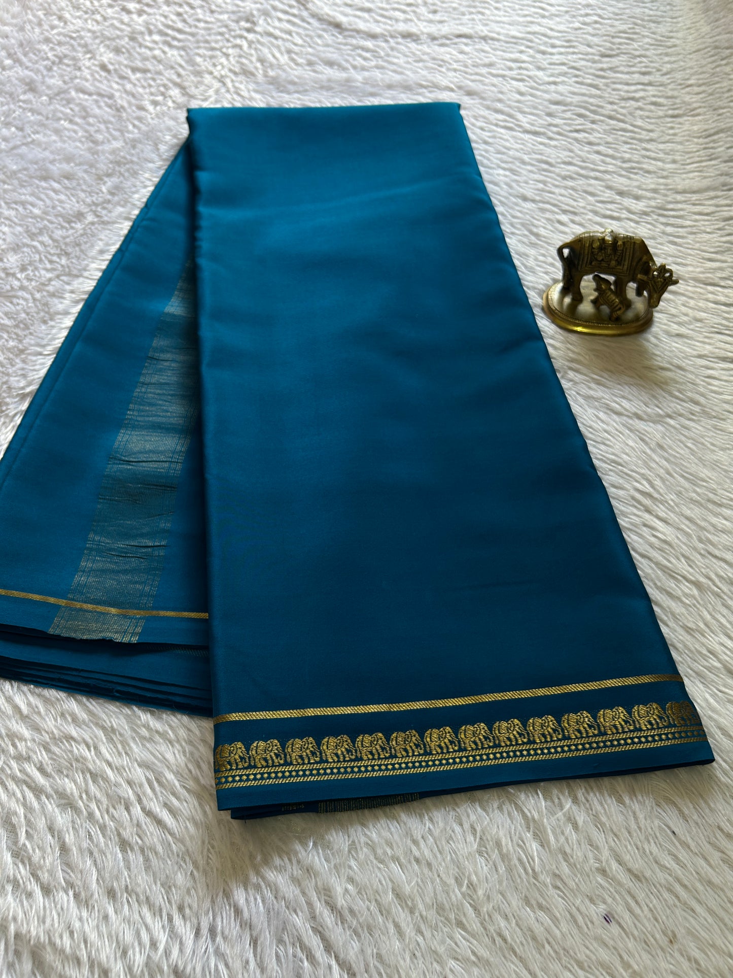 Gamani : Solid Teal blue