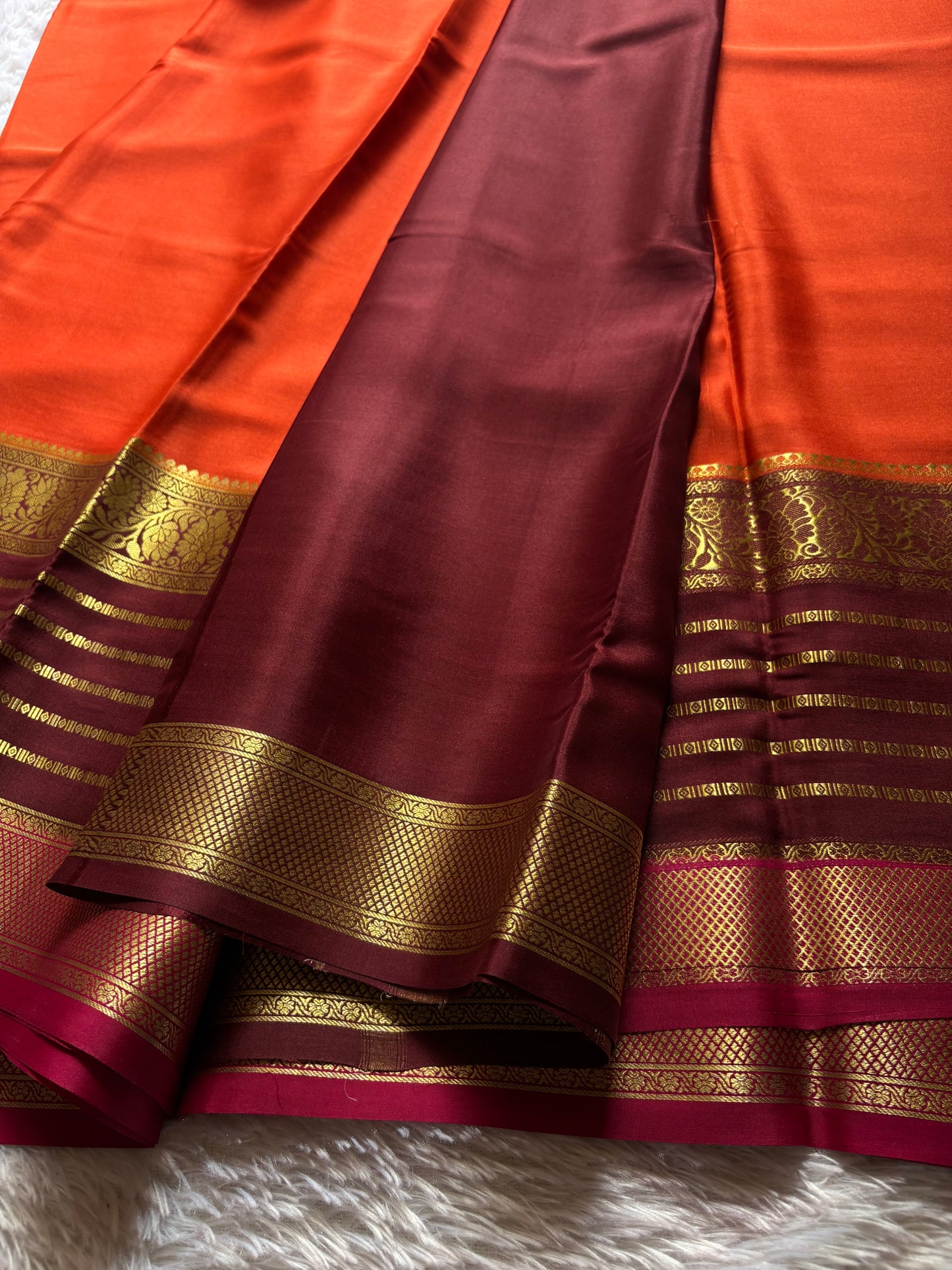 Sindhu (3D) : Orange-chocolate brown-dark pink