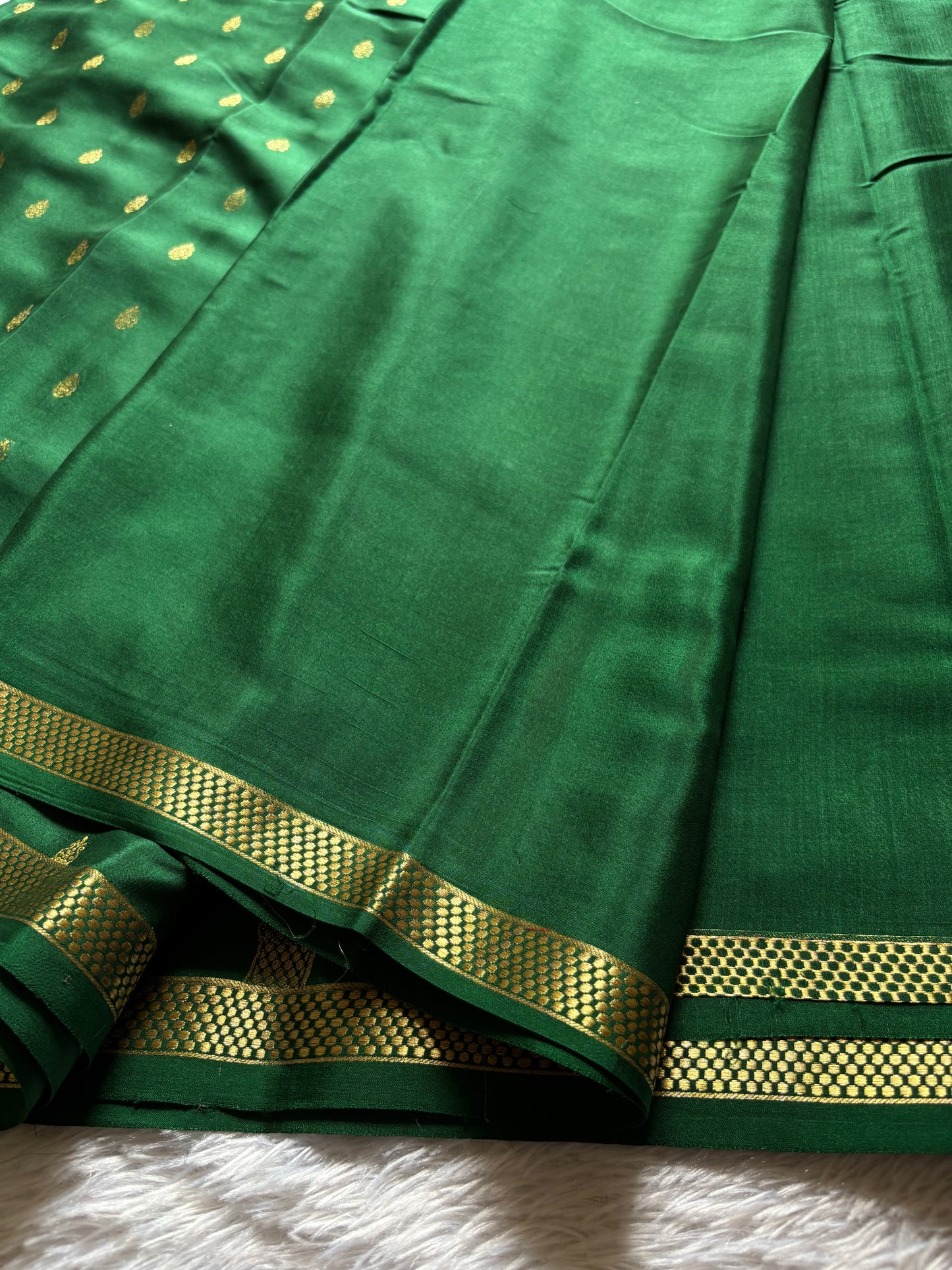 Bhavana : Solid Dark green