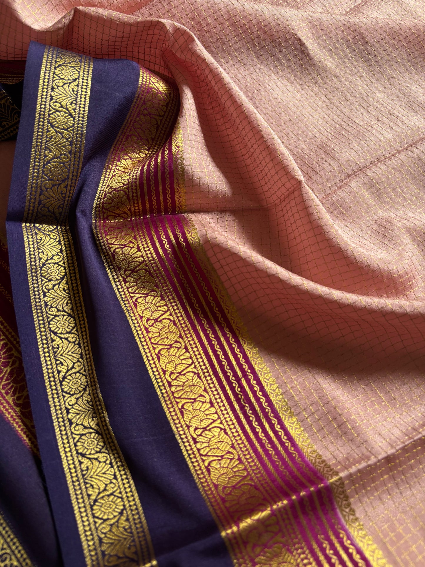Gayatri (3D) : Pastel pink-dark pink-navy blue
