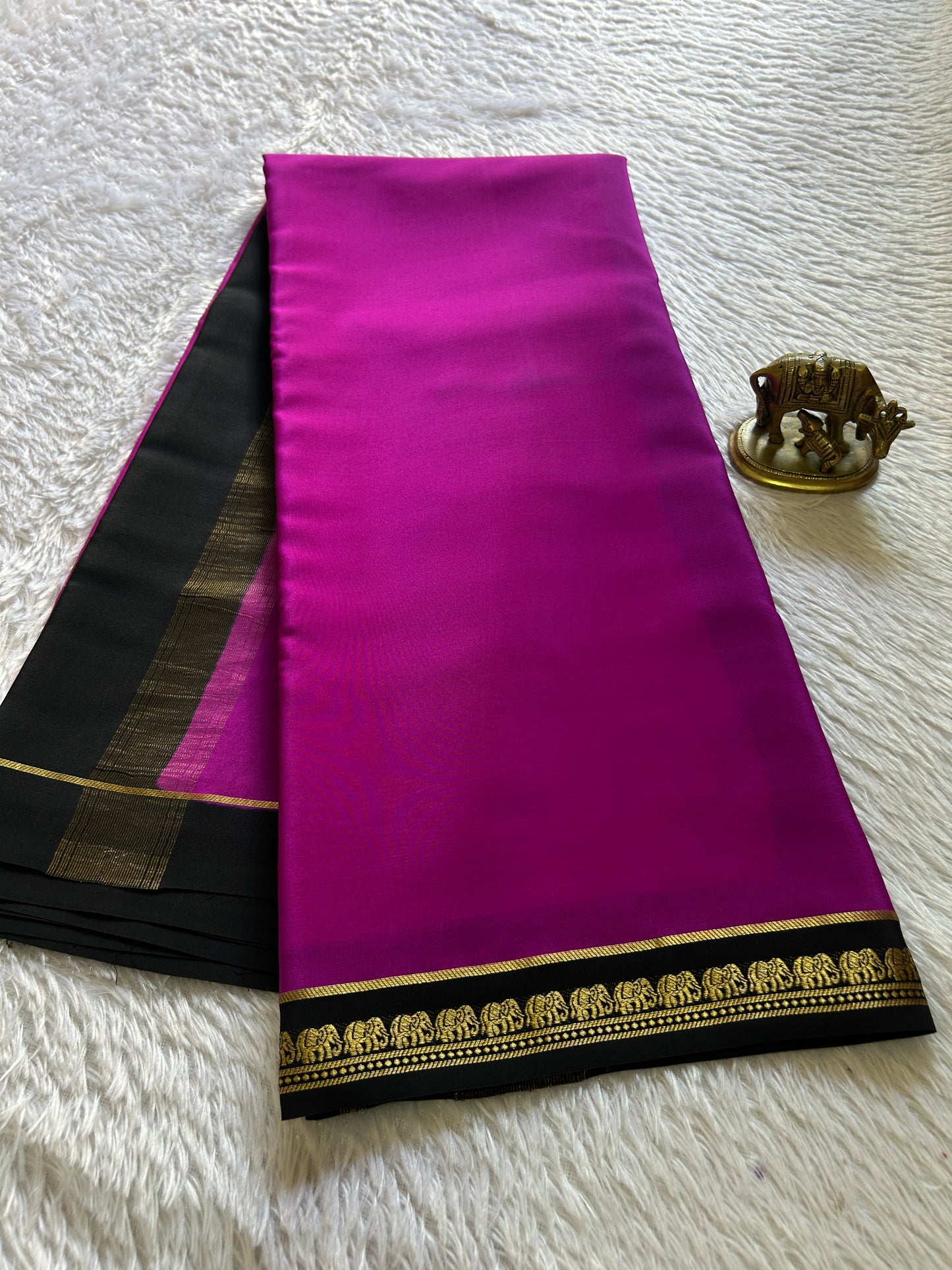Gamani (2D) : Magenta-black