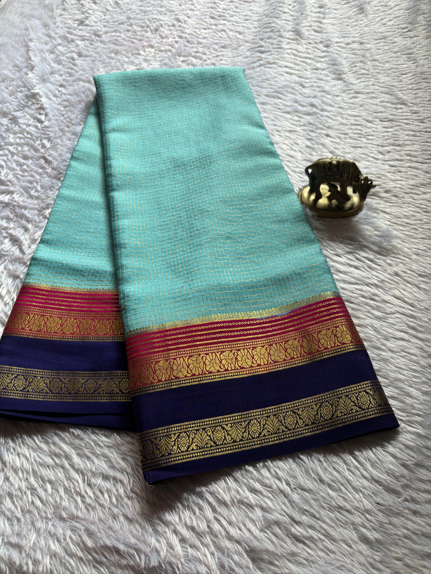 Gayatri (3D) : Sky blue-rani pink-navy blue