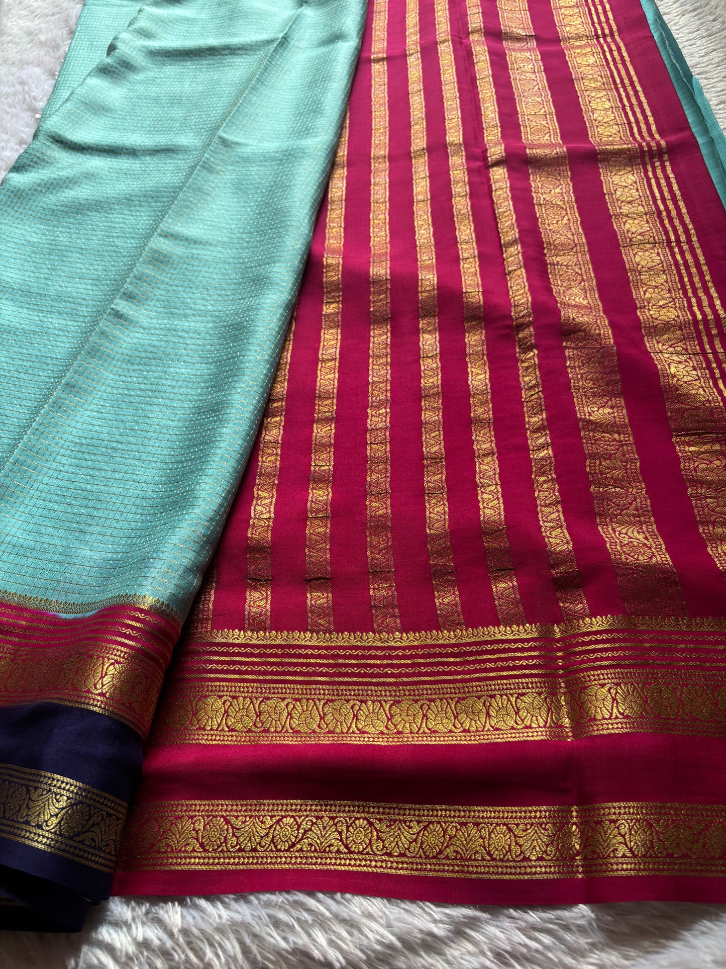 Gayatri (3D) : Sky blue-rani pink-navy blue
