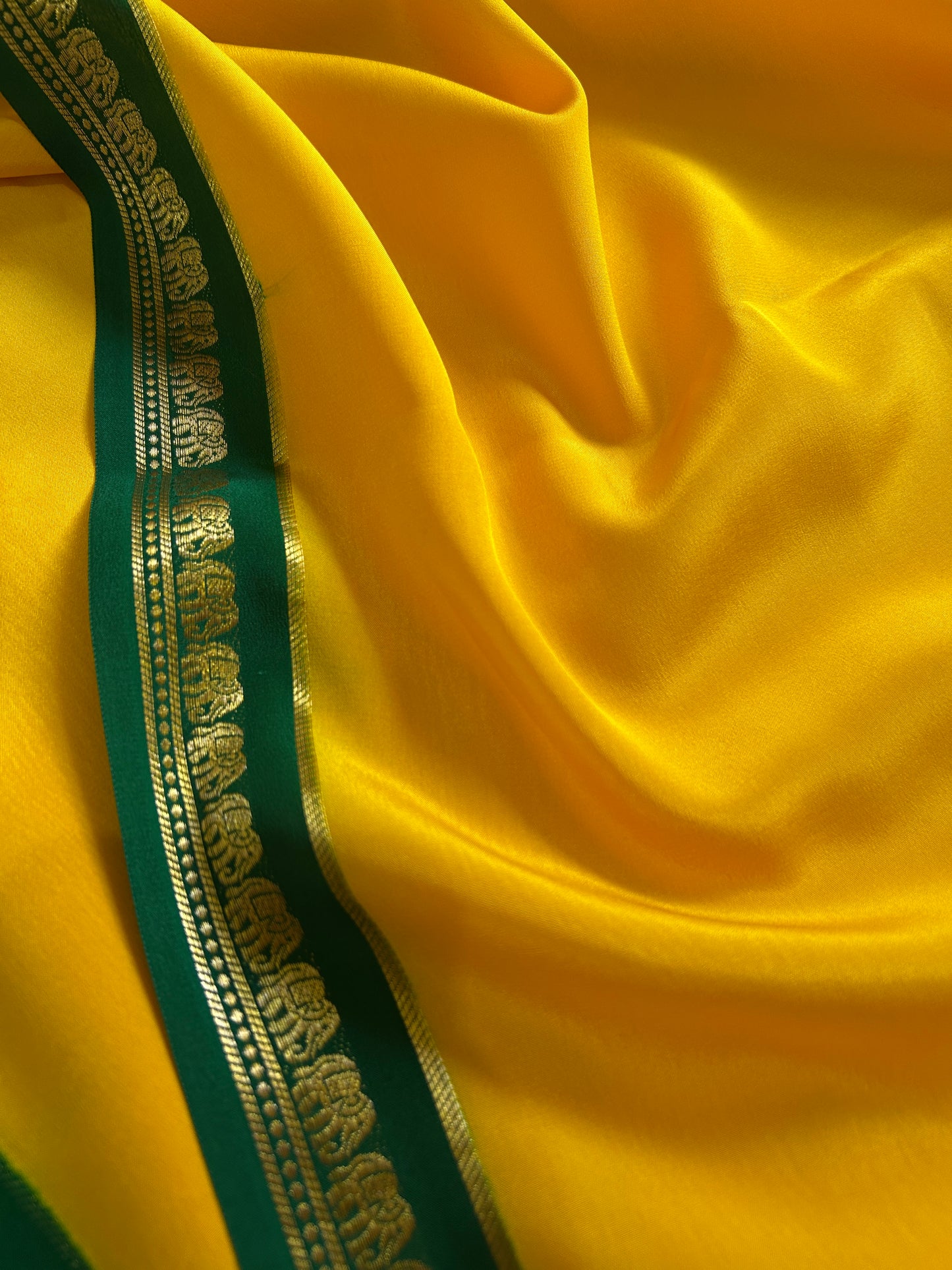Gamani (2D) : Yellow-green