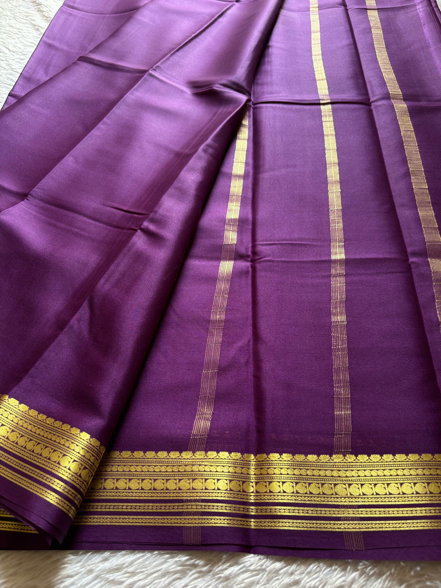Swara : Solid Dark magenta