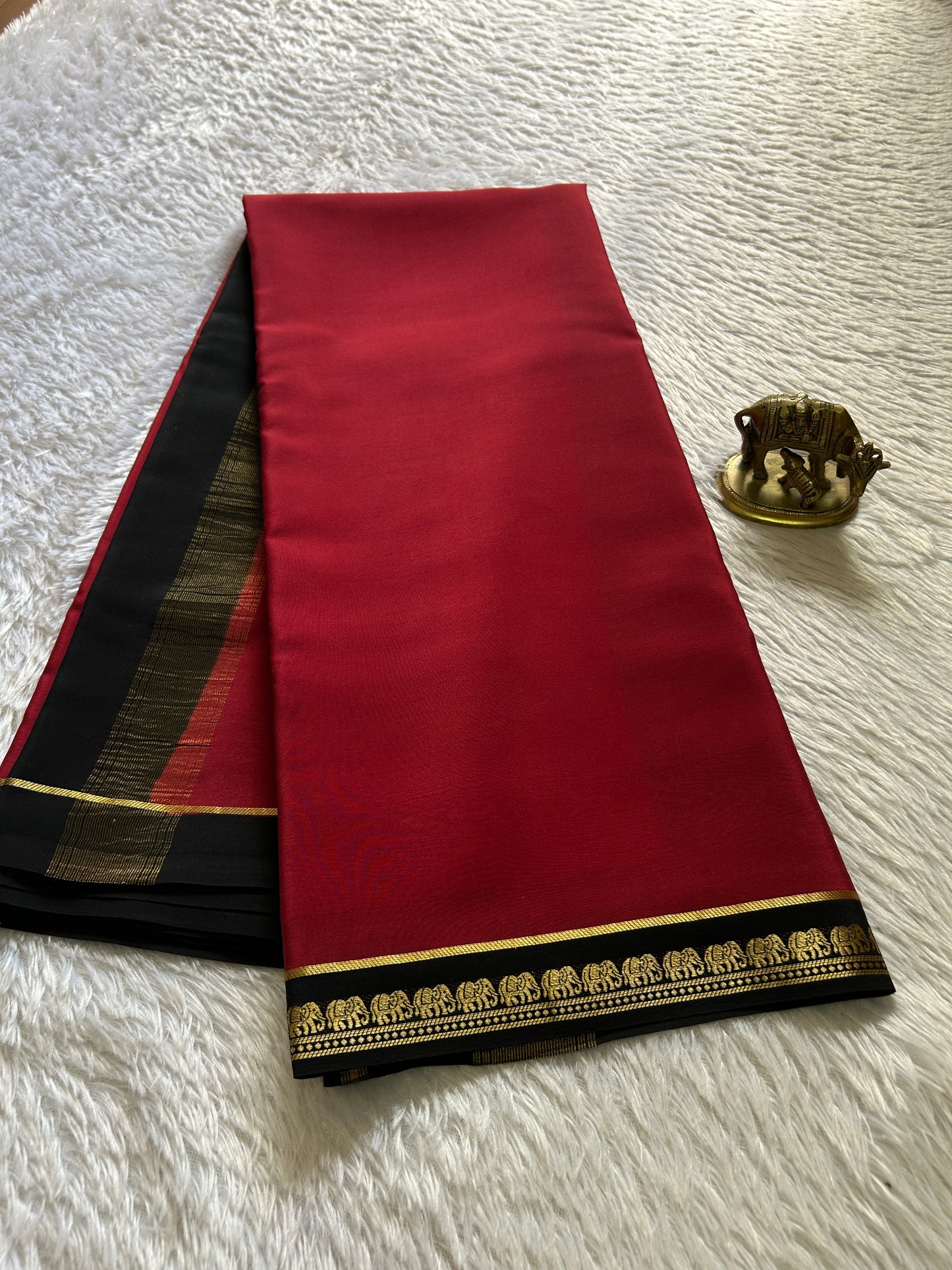 Gamani (2D) : Dark red-black