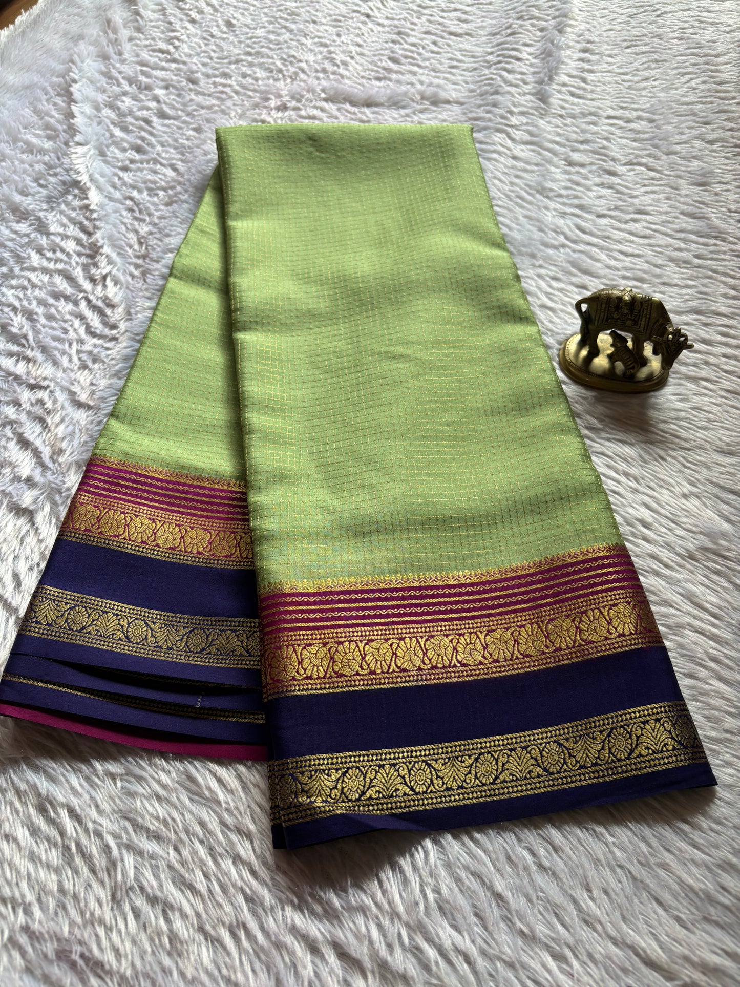 Gayatri (3D) : Pista green-dark pink-navy blue