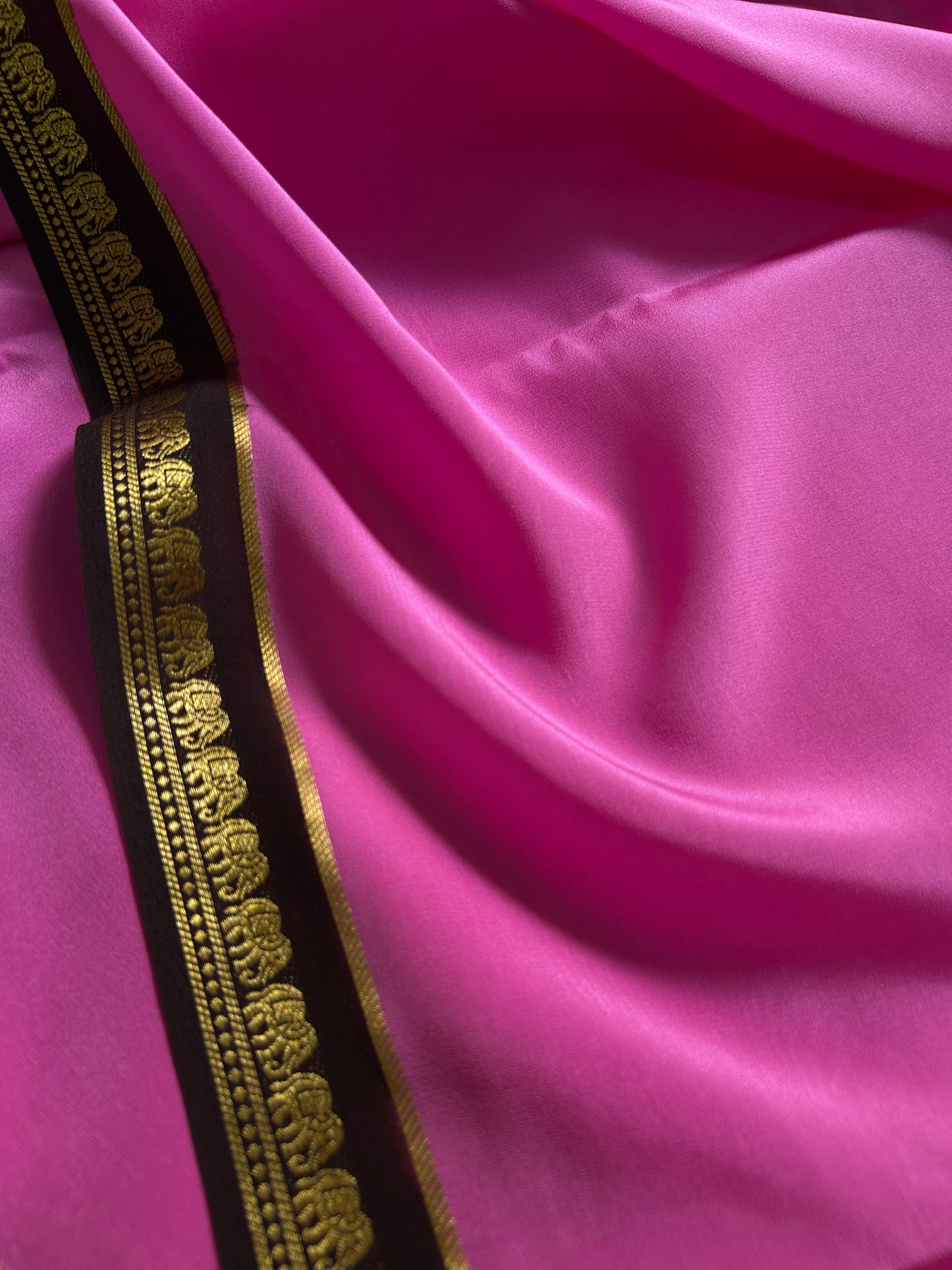 Gamani (2D) : Rose pink-black