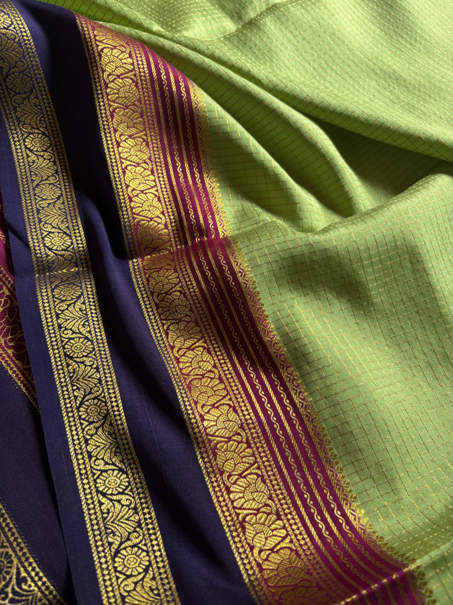 Gayatri (3D) : Pista green-dark pink-navy blue