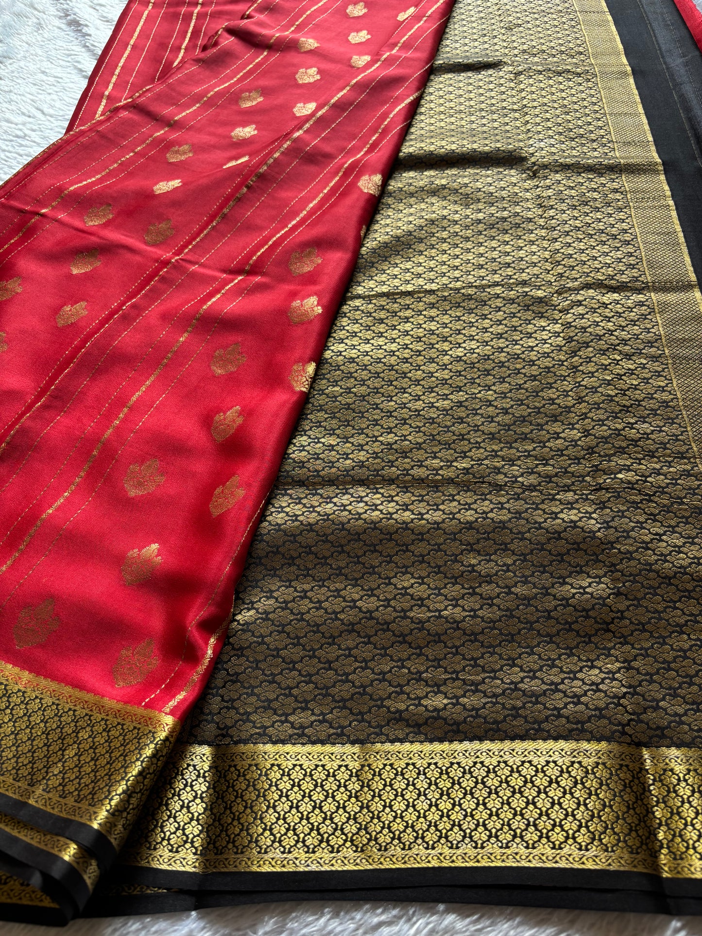 Sangeetha (2D) : Red-black