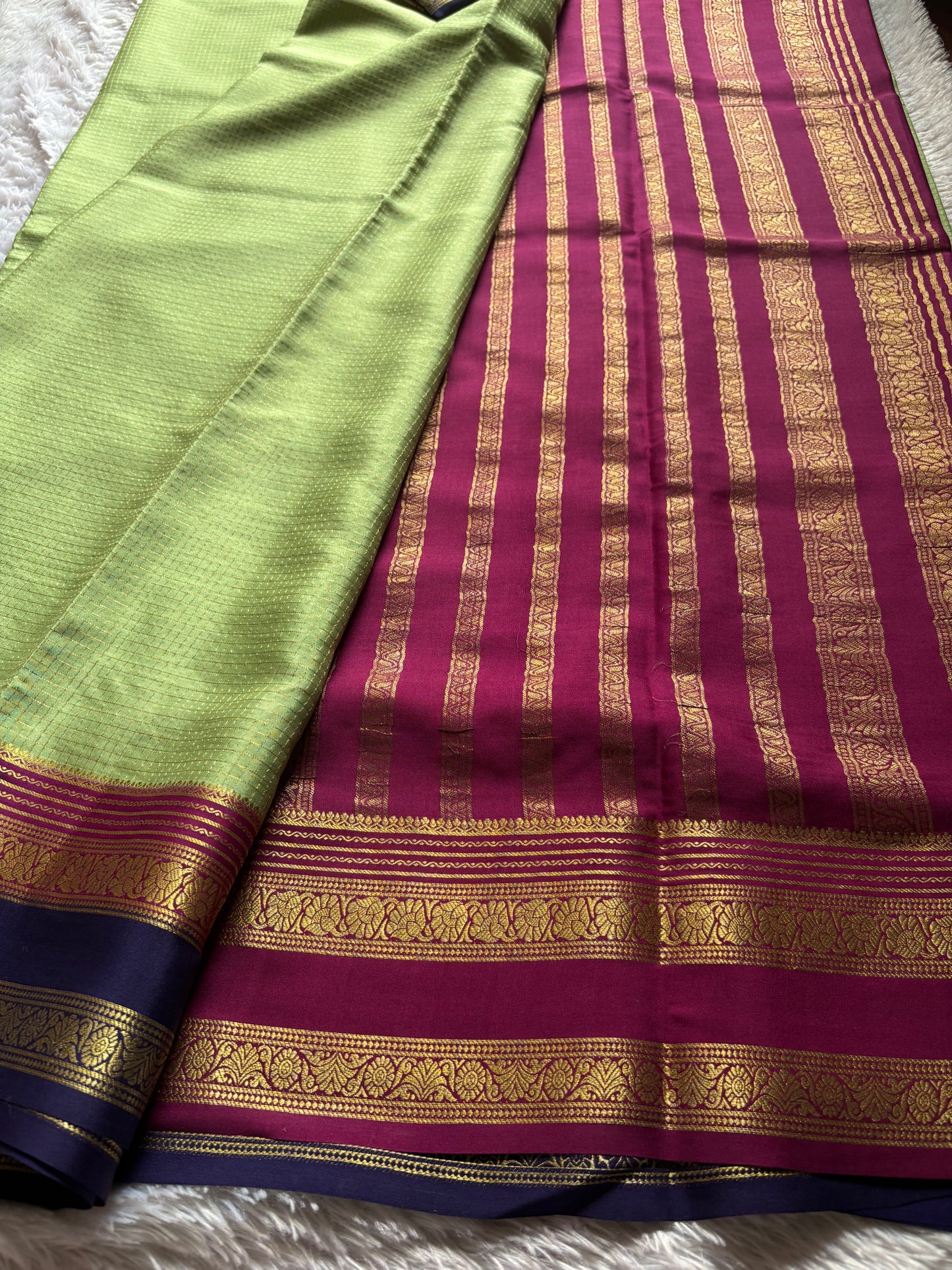Gayatri (3D) : Pista green-dark pink-navy blue