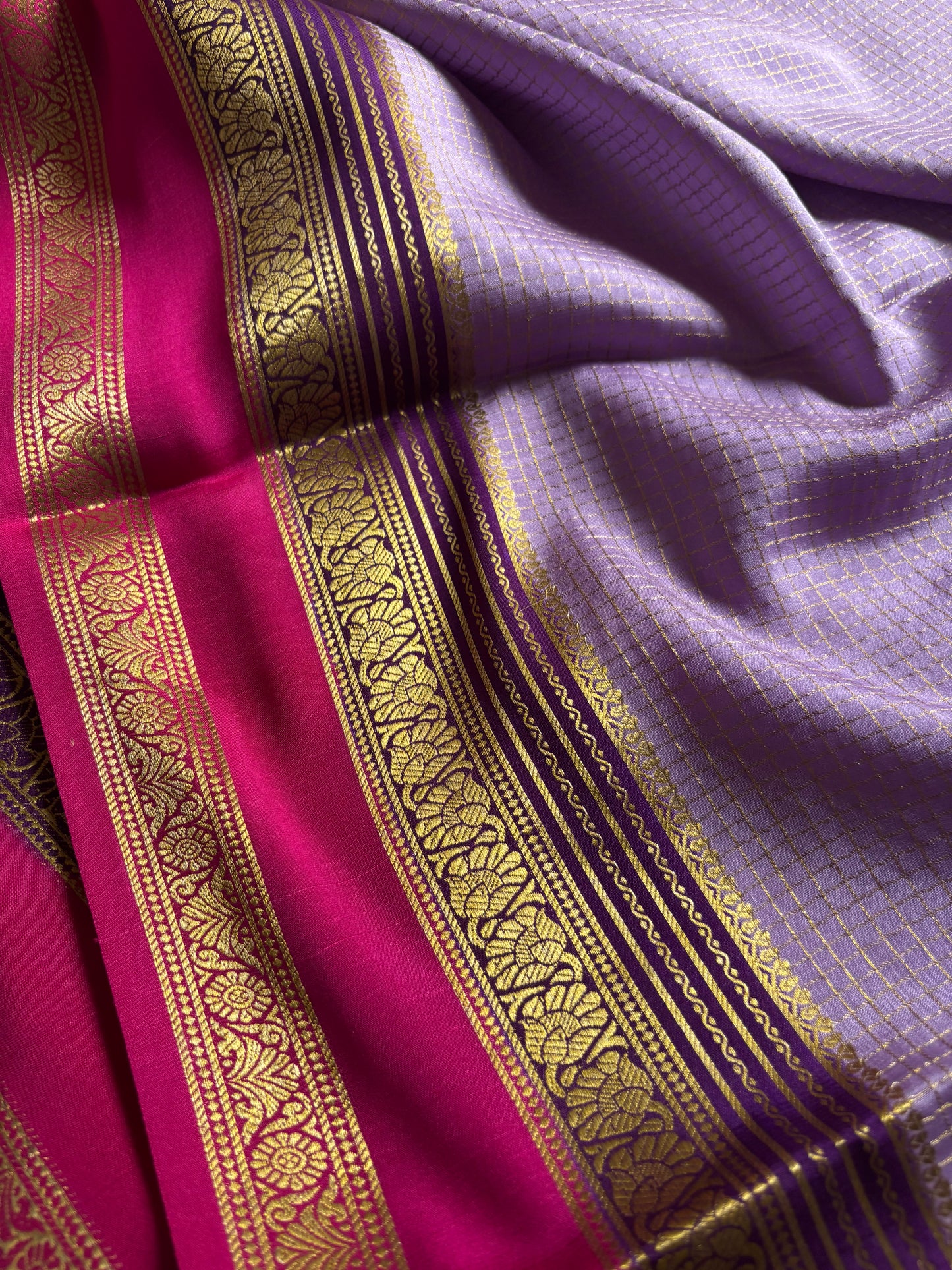 Gayatri (3D) : Lilac-purple-rani pink