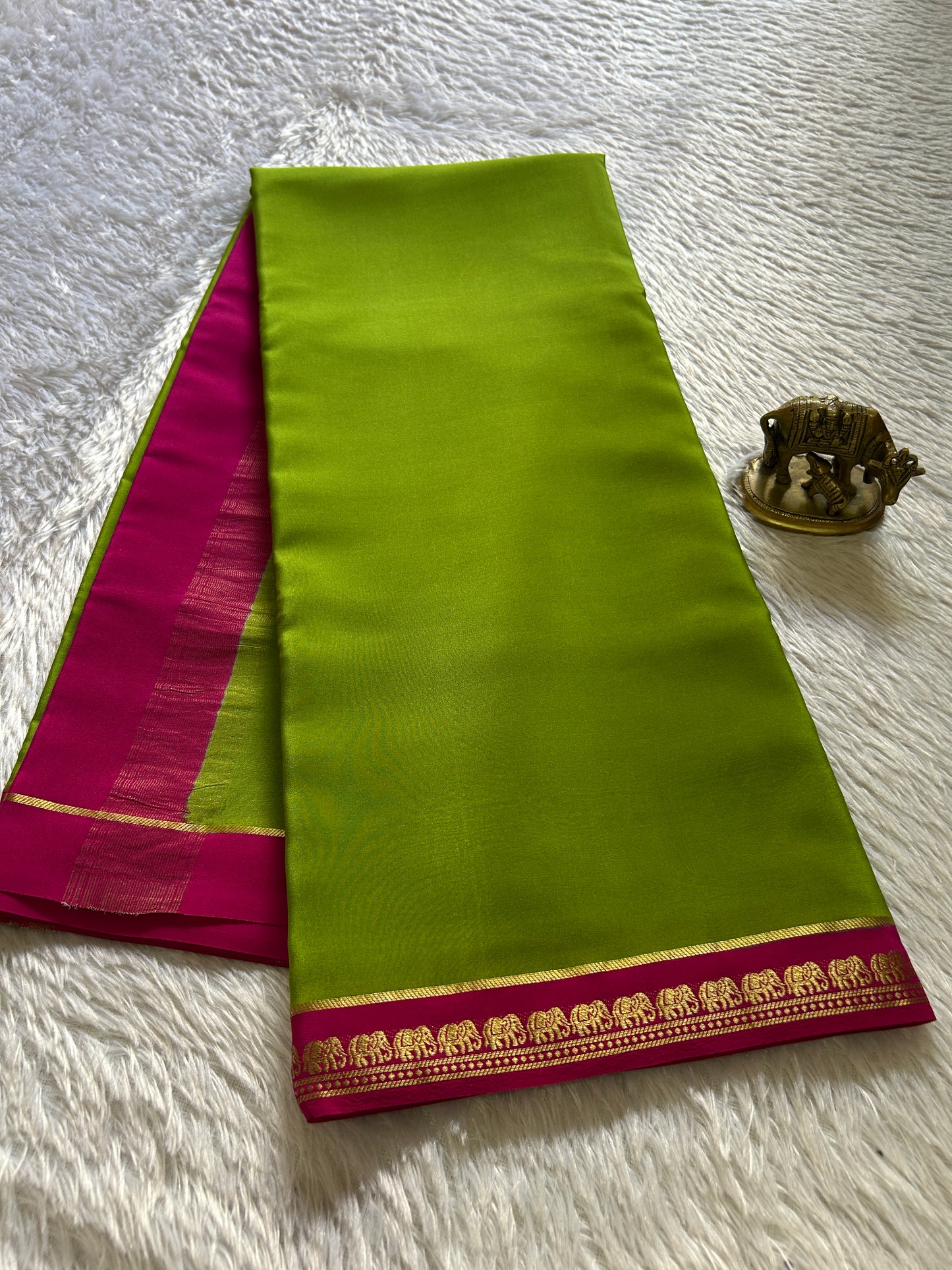 Gamani (2D) : Mehendi green-rani pink