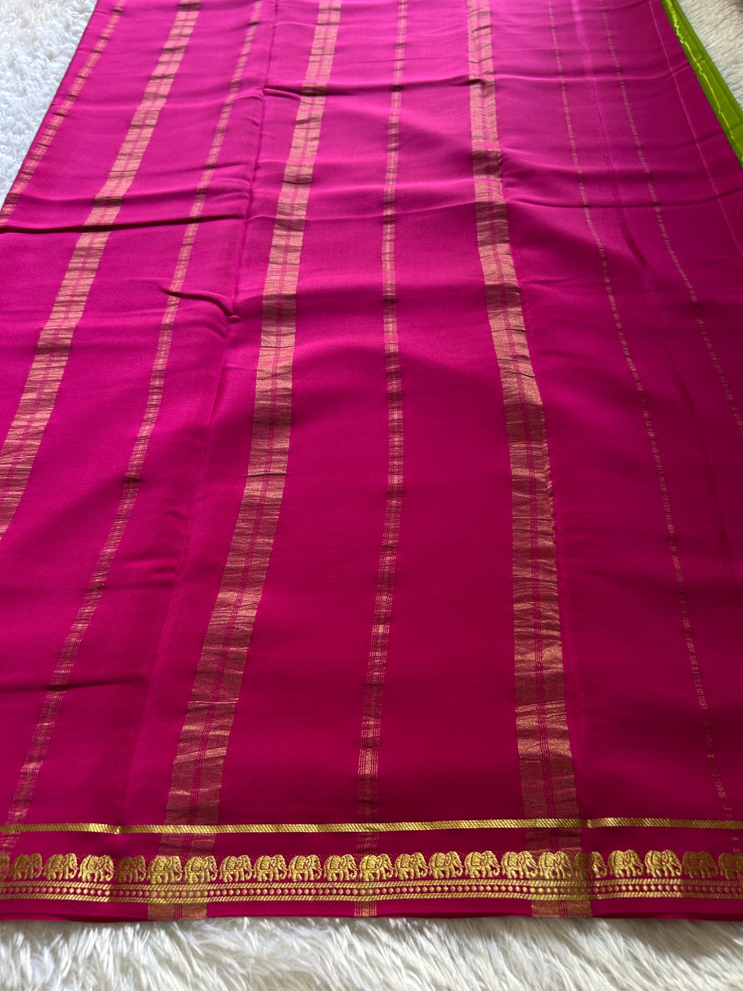 Gamani (2D) : Mehendi green-rani pink