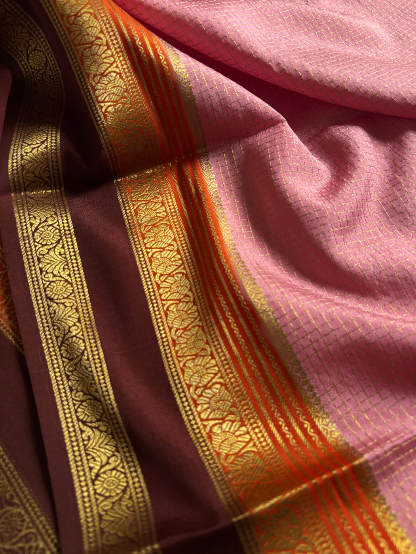 Gayatri (3D) : Light pink-orange-chocolate brown