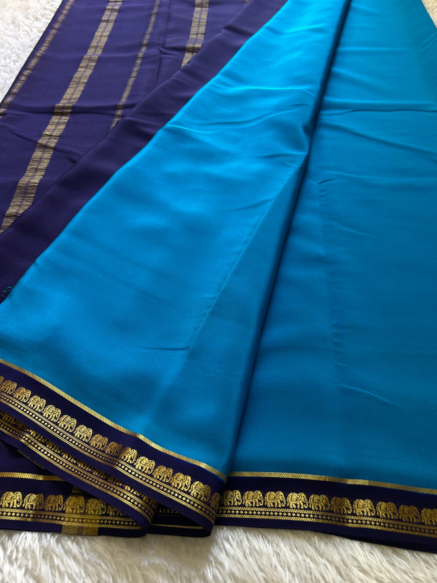 Gamani (2D) : Dark ananda blue-navy blue