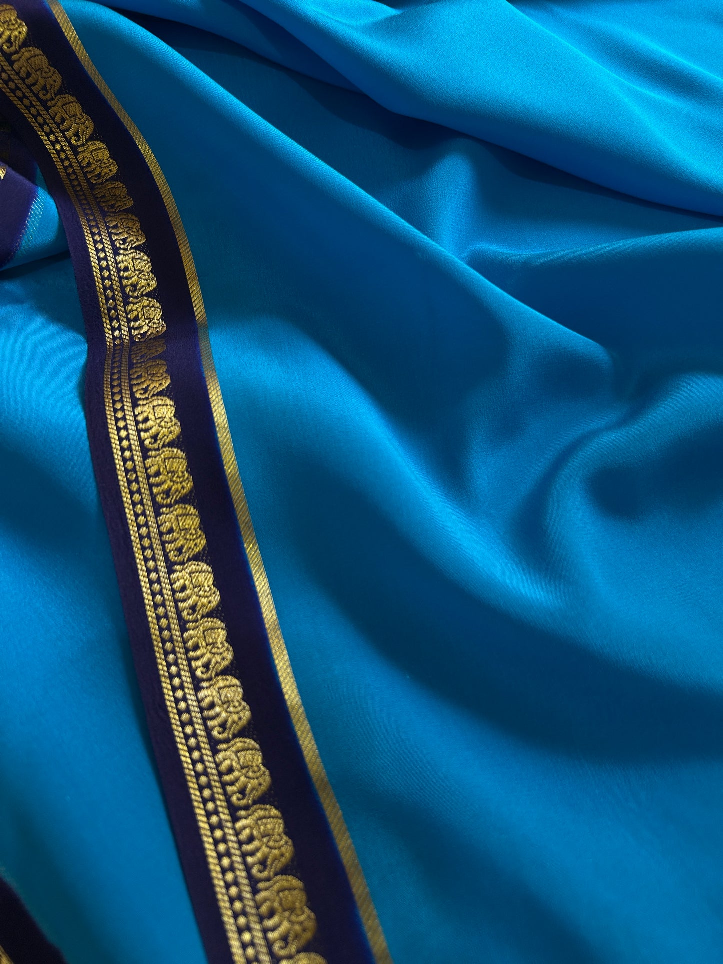 Gamani (2D) : Dark ananda blue-navy blue